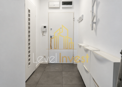 Mieszkanie przy ul. Jana Dzierżonia 36 we Wrocławiu — zdjęcie 2 z logo Level Invest