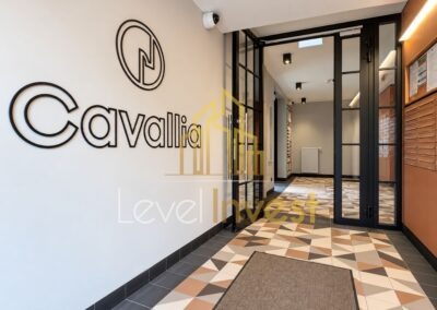 Mieszkanie przy ul. Kawaleryjskiej w Poznaniu — wejście Cavallia
